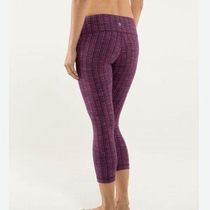 Lululemon Women's Wunder Under Pattern Purple Leggings Crop Capri Fits 4-6